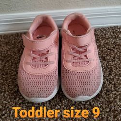 Toddler girl size 9 Shoe