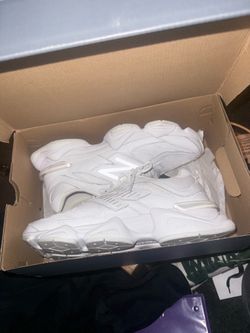 New Balance 9060 Triple White Size 9.5