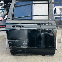 Chevrolet Suburban 2021-2023 Right Passenger Side Rear Door Oem