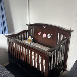 Baby Crib / Baby Bed Includes Waterproof Mattress