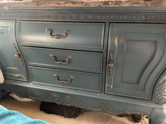 Michael Amini Dresser