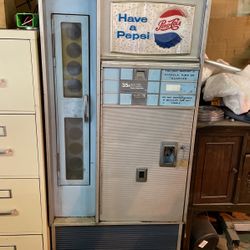 Vintage Pepsi Machine