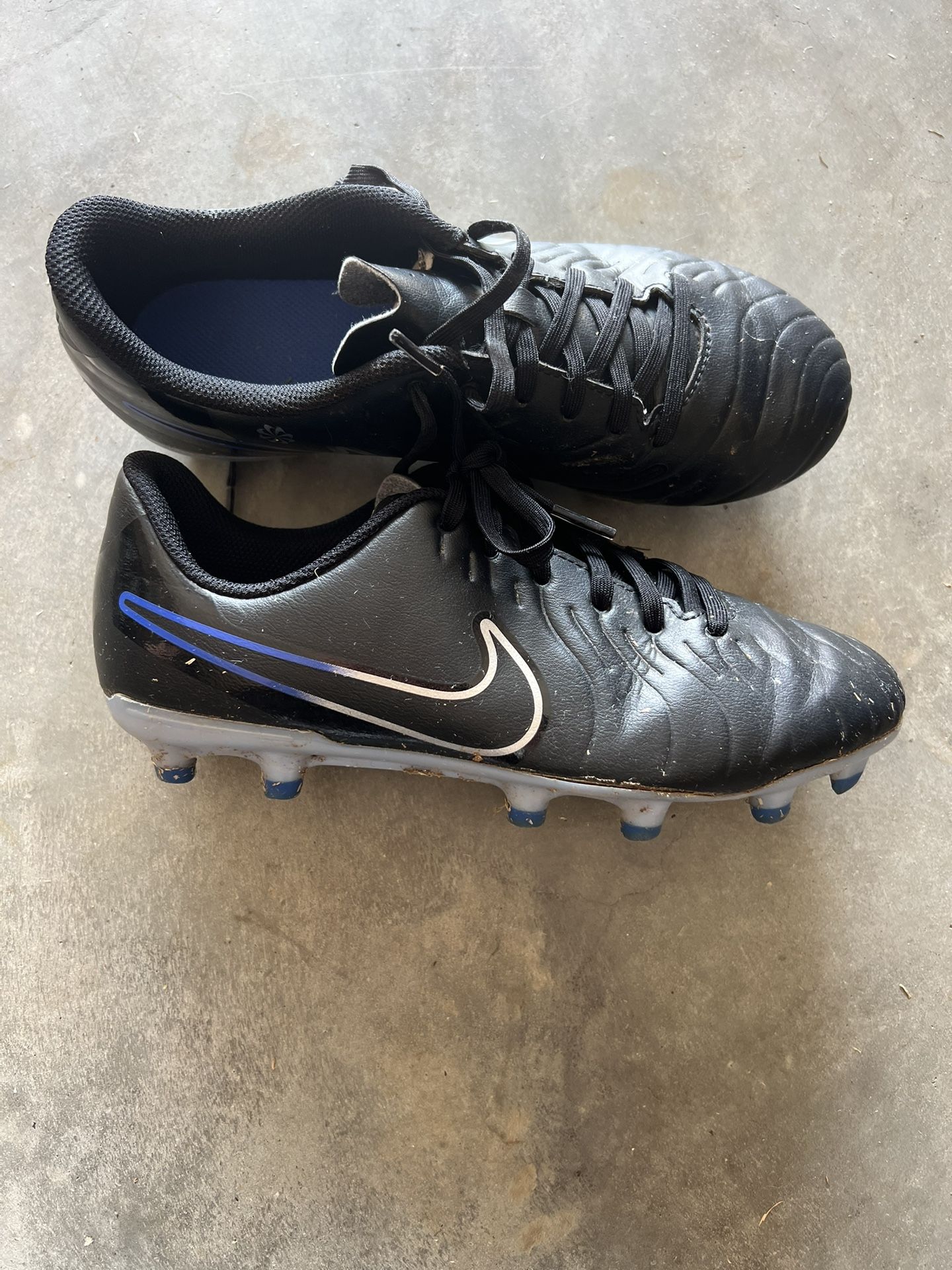 Youth size 5.5 Nike Cleats