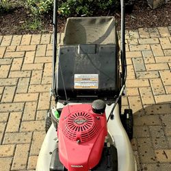Honda
21 in. 3-in-1 Variable Speed Gas Walk Behind Self-Propelled Lawn Mower 