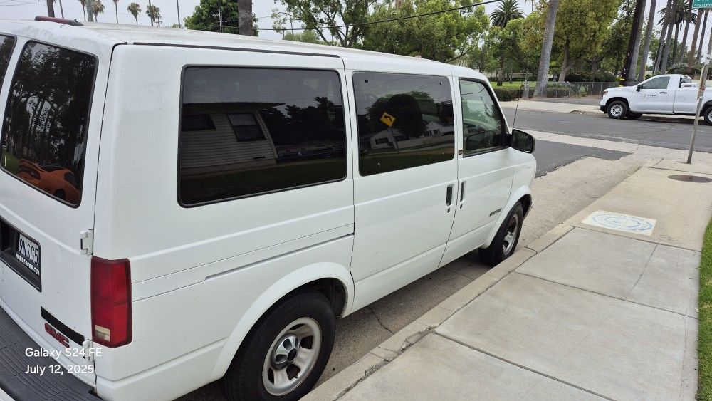 2002 GMC Safari