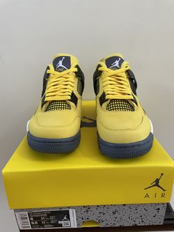 Air Jordan 4 Retro 'Lightning' (2021) (CT8527-700) Sizes (8, 9, 10, 10.5)