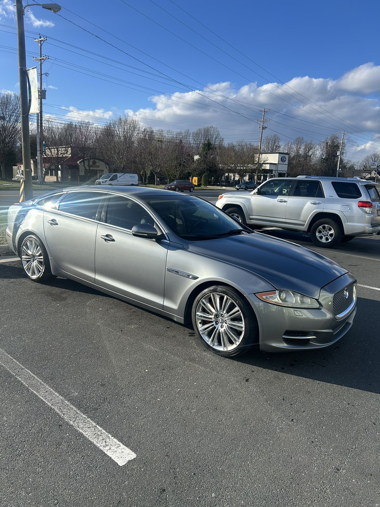 2013 Jaguar XJ-Series
