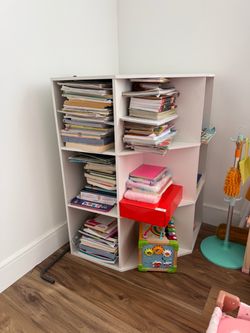 Corner cub bookshelf
