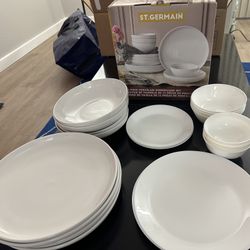 St. Germain 12-Piece Porcelain Dinnerware Set