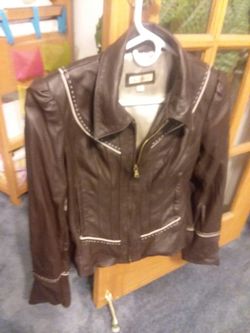 Wilsons Leather Brown leather jacket for a woman size medium