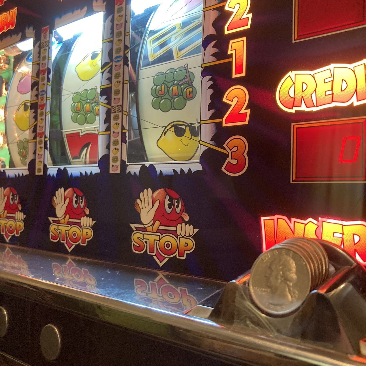 CRAZY CHERRY QUARTER/TOKEN SLOT MACHINE for Sale in Lancaster, NY