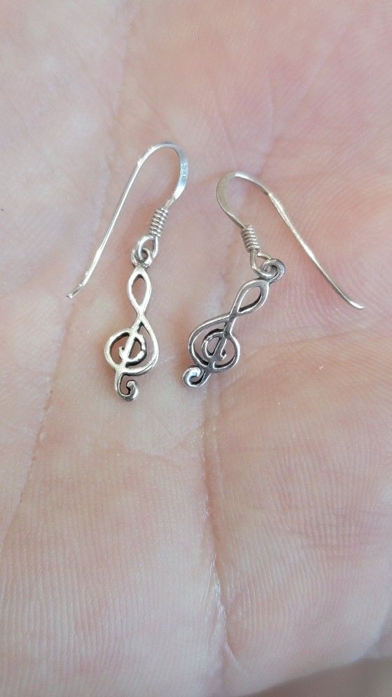 Sterling Silver 925 Music Earrings. Stunning