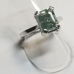 MOISSANITE DIAMOND  RING.  7