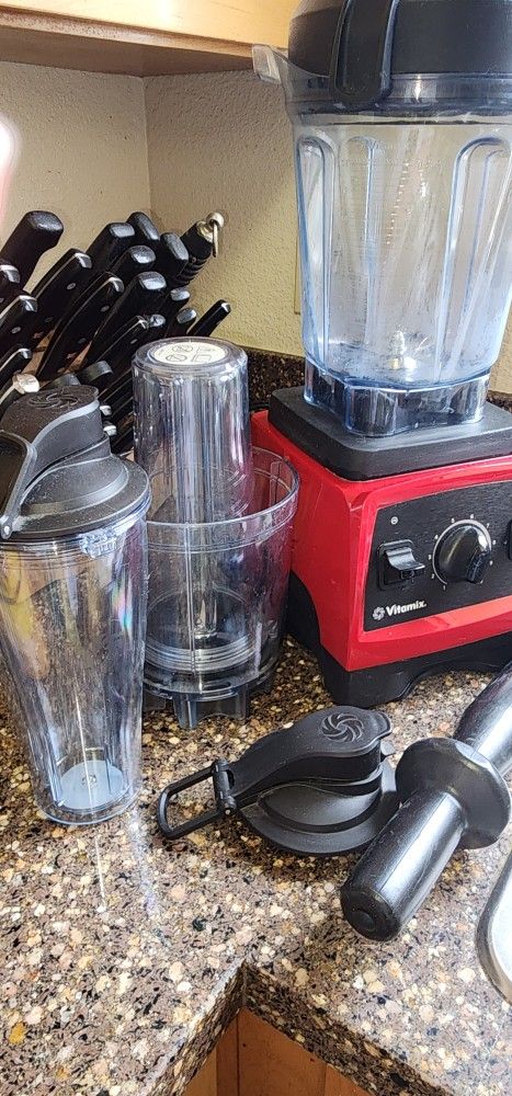 Vitamix 7500 Red with Personal Chips