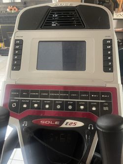 Sole E25 Elliptical Fitness Machine