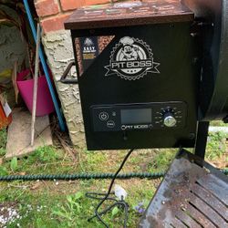 Pit Boss Wood Dispenser 