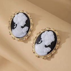 🔥Stud Style Cameo Earrings For Pierced Ears 