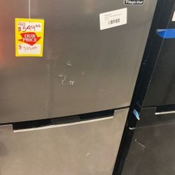 Magic chef Refrigerator hmdrst