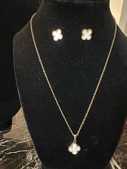 Gold Clover Necklace and Earrings Set