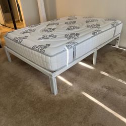 Queen Size White Metal Bed Frame and 10”Hybrid Mattress Very Clean and Good Condition