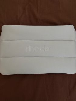 Rhode pouch