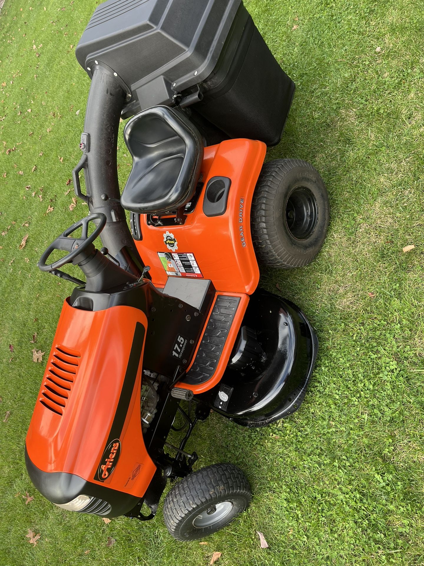 Ariens Riding Lawnmower With Dual Bagger Attachment 
