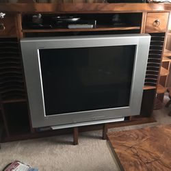 Big Box Tv In Excellent Condition $25