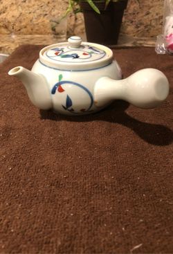 Japanese tea pot