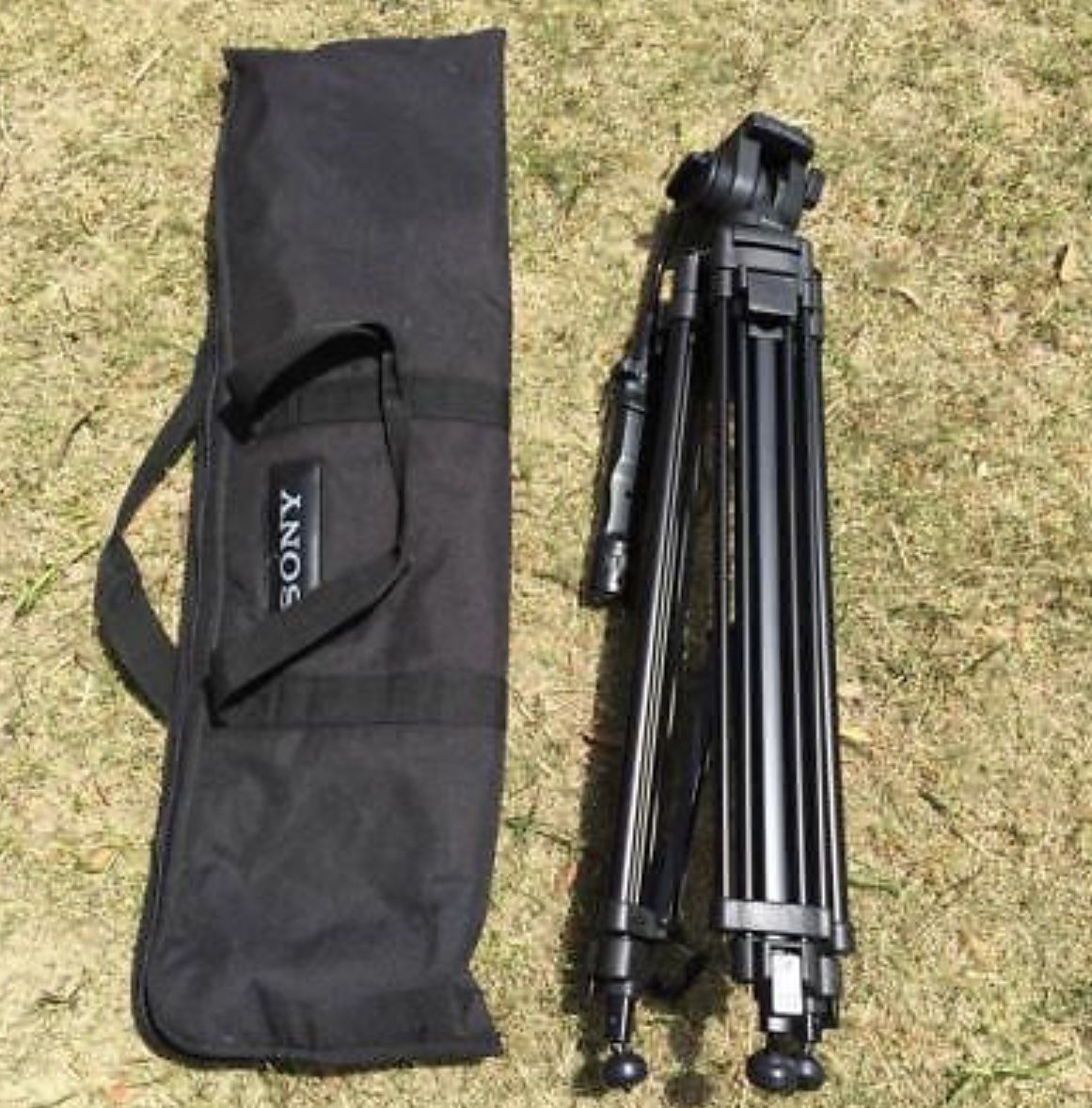 Sony VCT-1170RM Tripod with Two-Way Head and Remote