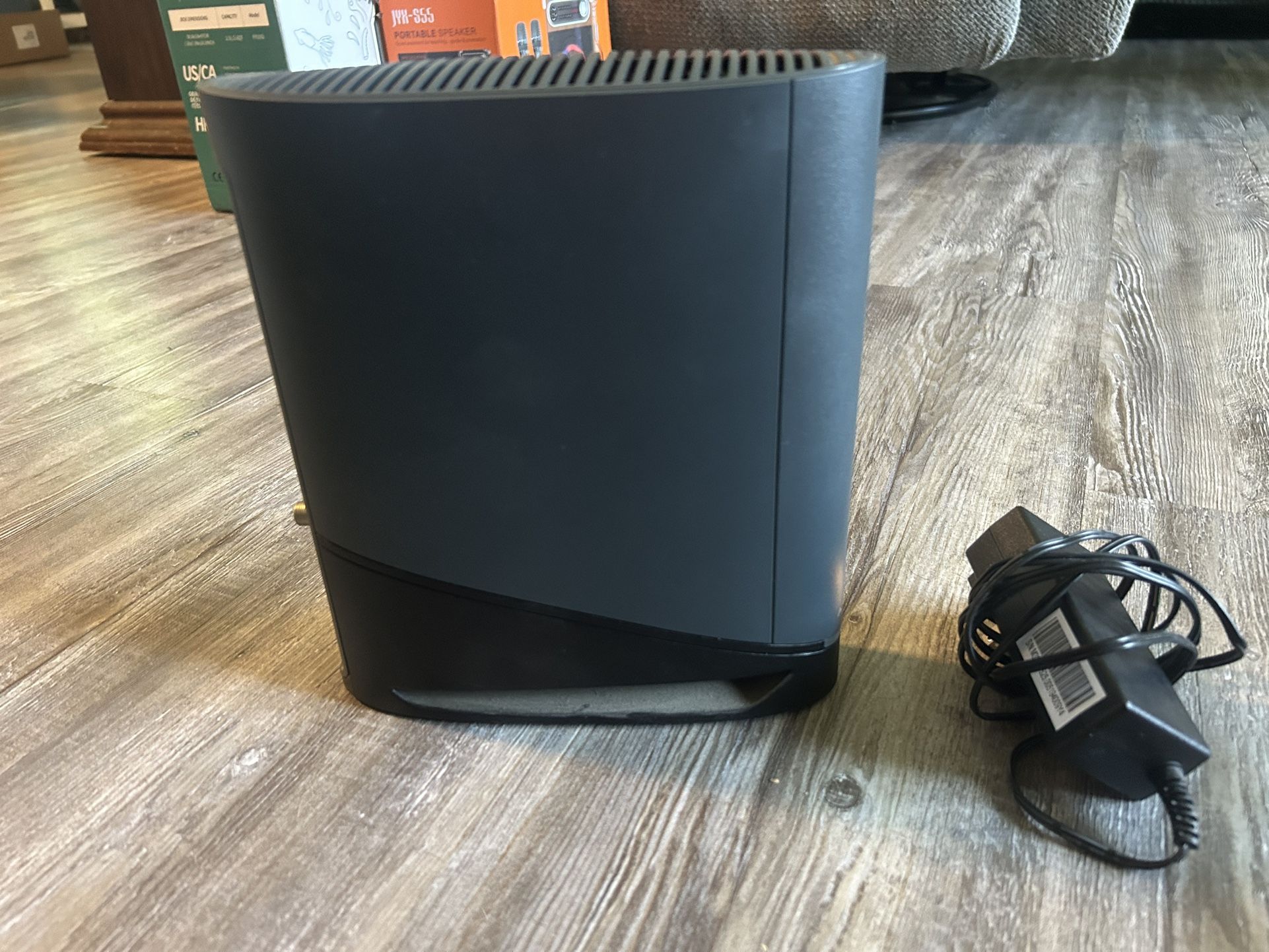 ARRIS SURFboard G36 DOCSIS 3.1 Wi-Fi 6 Cable Modem