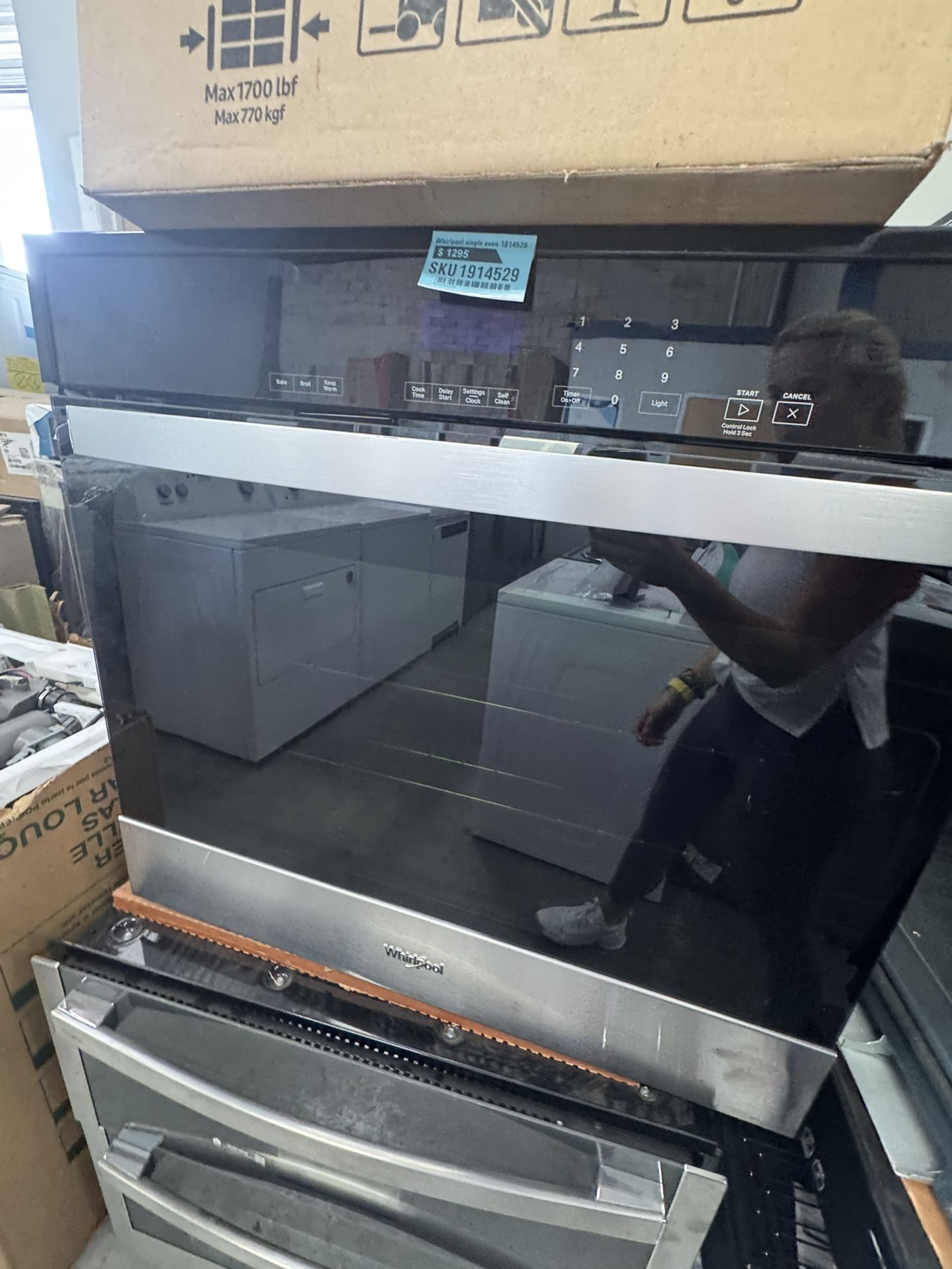 New Single Oven Whirlpool