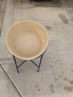 Woven Basket Planter with Metal Stand
