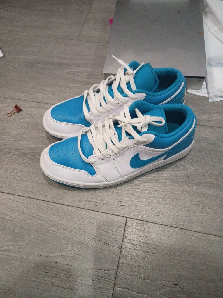 Nike Jordans One Low