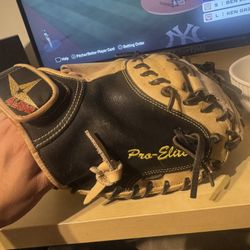 AIl-Star Pro Elite CM3000 XSBT Catcher's Glove