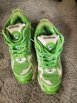 Trades for black led runners or tracks
