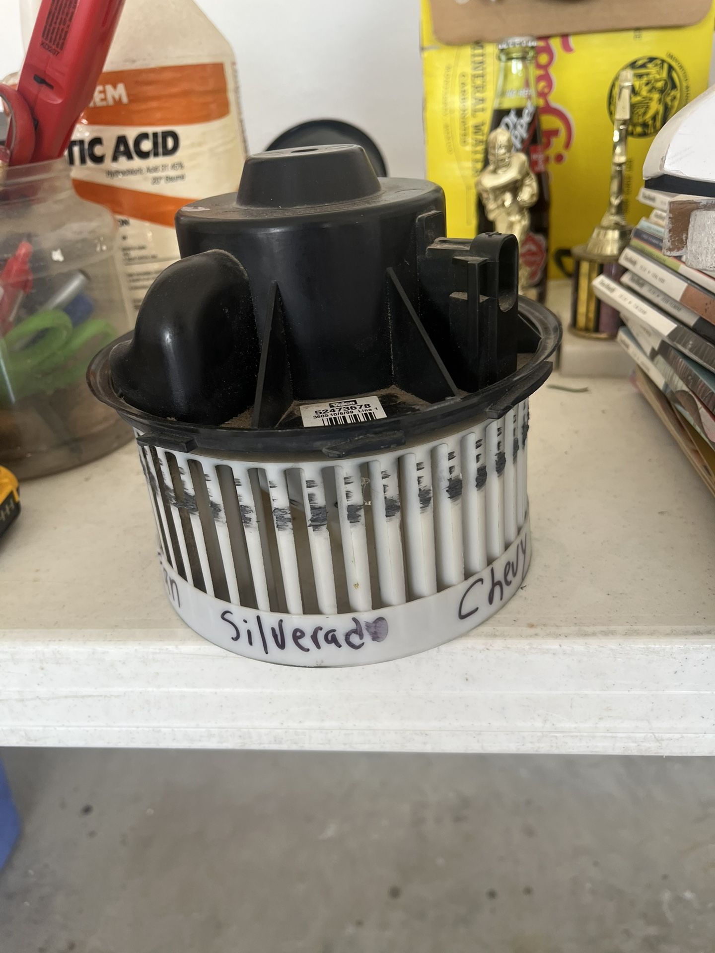 2000 CHEVY Silverado Fan