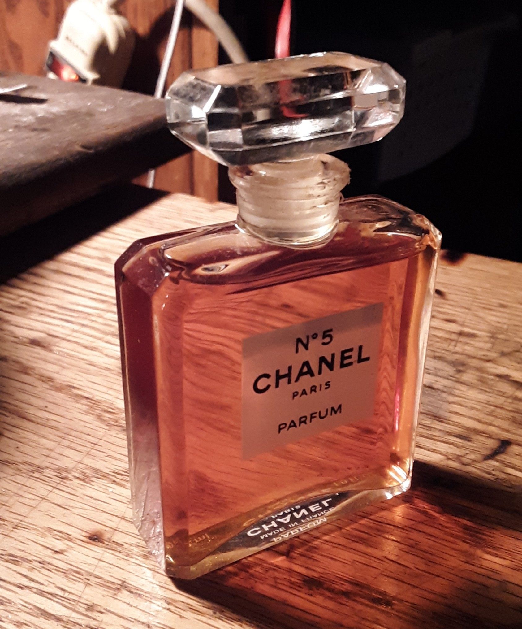 Full bottle of CHANEL NO.5 parfum