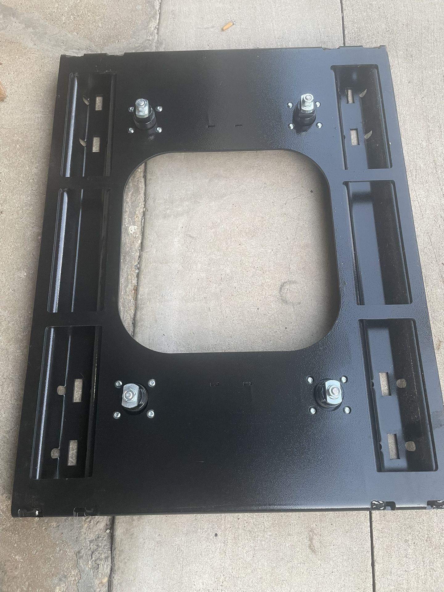 Demco 5th Wheel Hitch