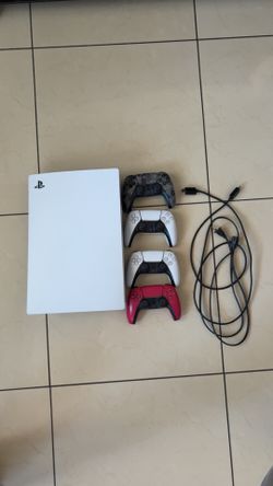 Ps5 w/ 4 controllers