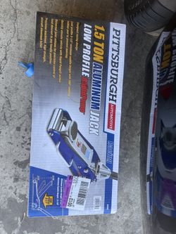 PITTSBURGH 1.5 Ton Low-Profile Aluminum Racing Floor Jack with RAPID PUMP