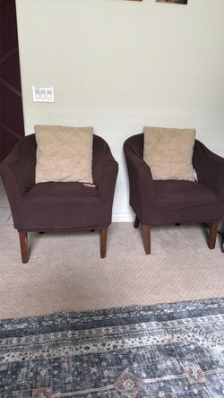 Club / barrel accent chairs