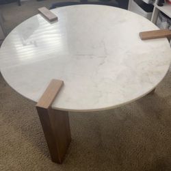 Round marble cocktail table