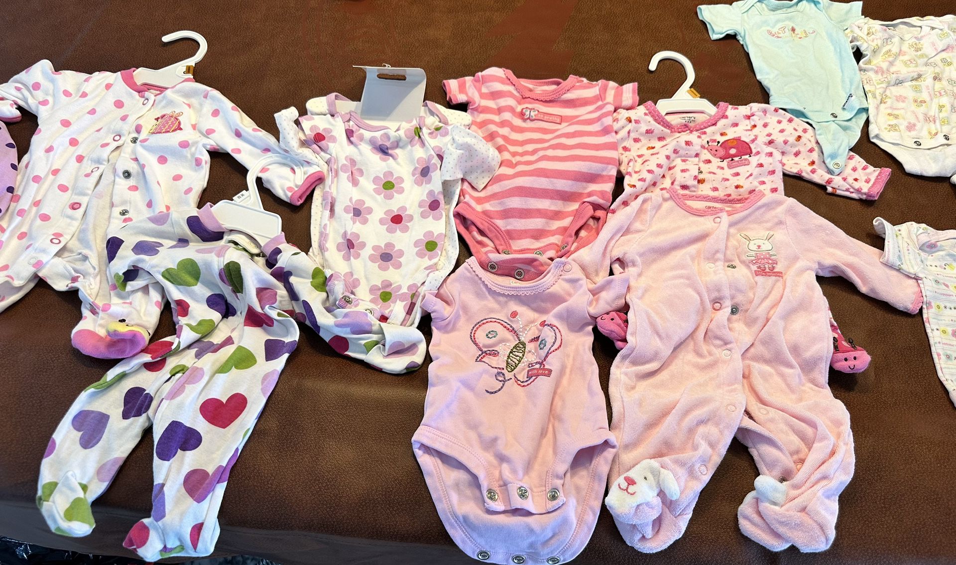 GIRLS -NEW BORN BABY CLOTHES 