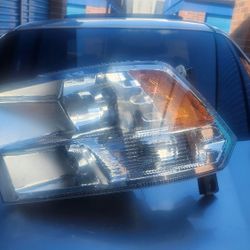 Dodge RAM Driver Side Headlight / Headlamp