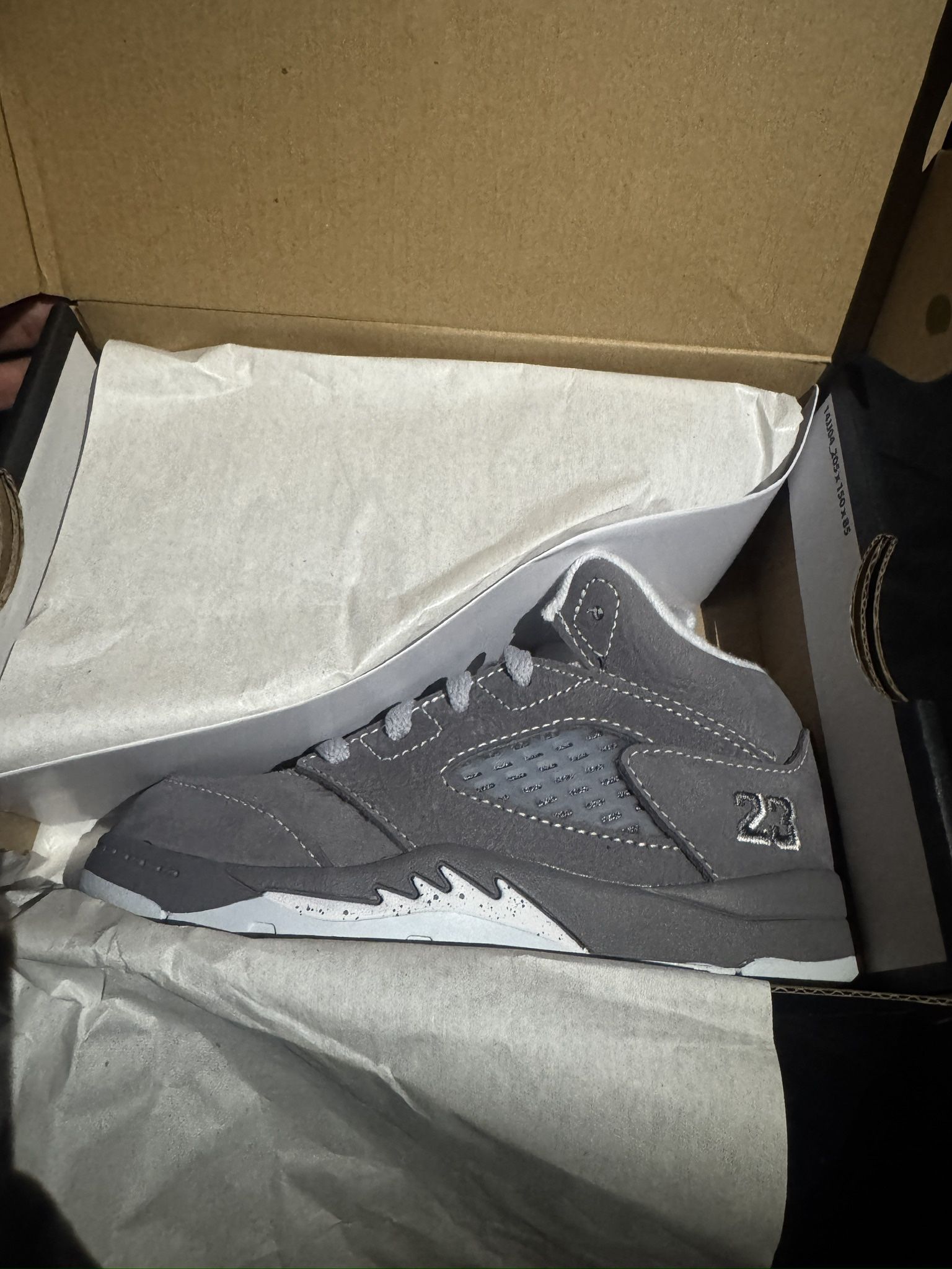 Wolf Grey 5s 9c Toddlers