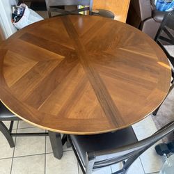 Tall Table with 4 chairs