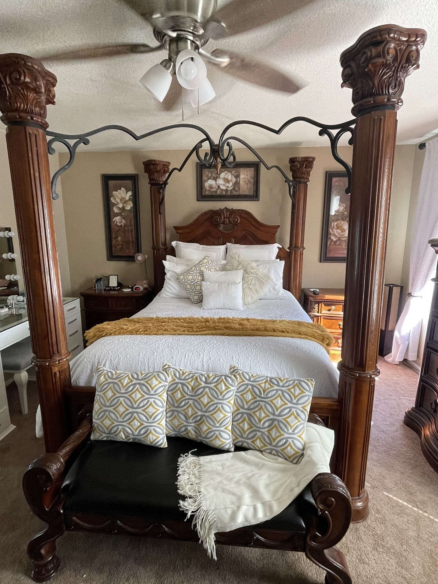 Queen Bedroom Set