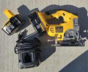 Dewalt 18V DC 330 Jag Saw
