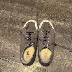 Keen Women’s “Elsa” Sneakers