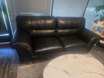Like new leather sofa